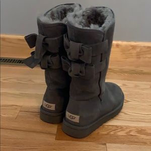 Ugg boots, bows on back. Slate gray. Worn twice
